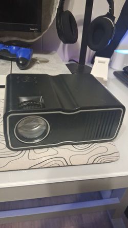 Black Mini Home Projector