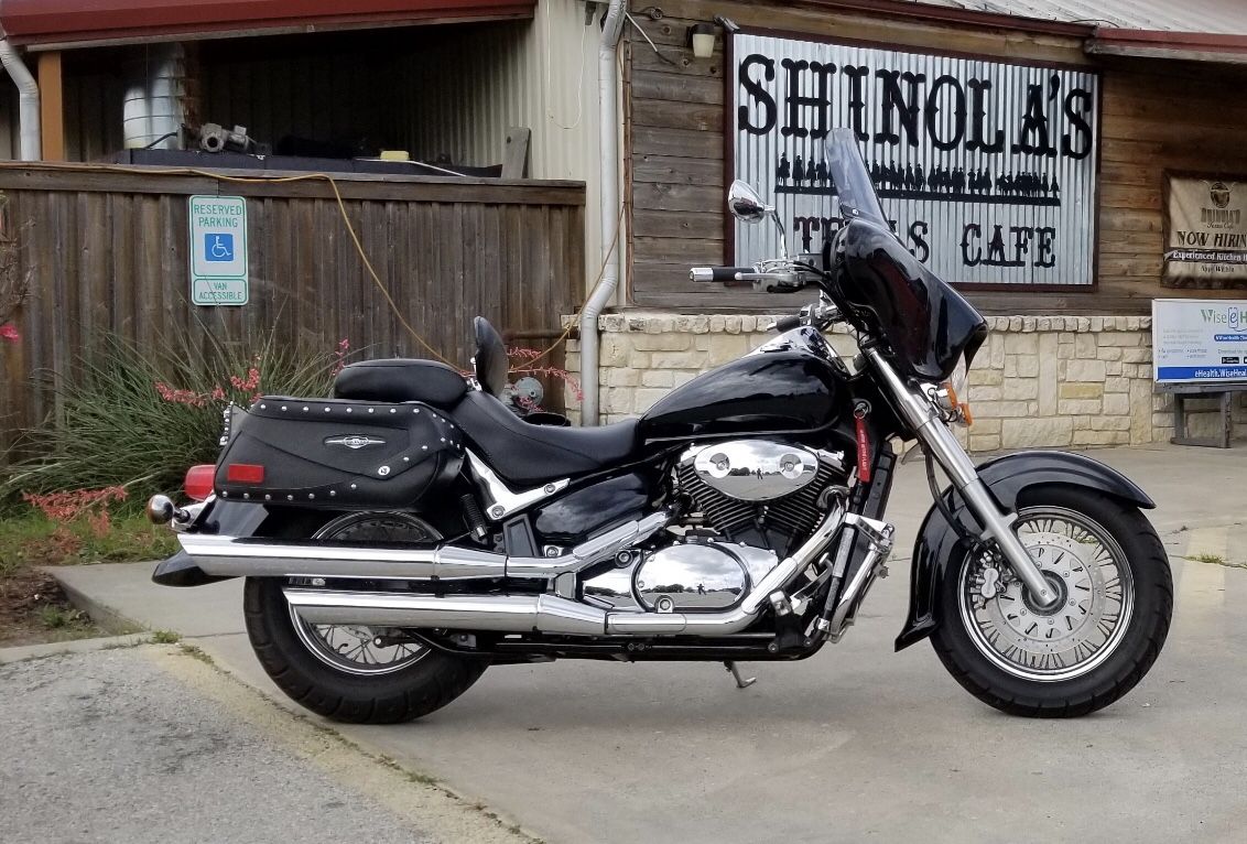 Motorcycle - 2002 Suzuki VL800 with Bluetooth faring