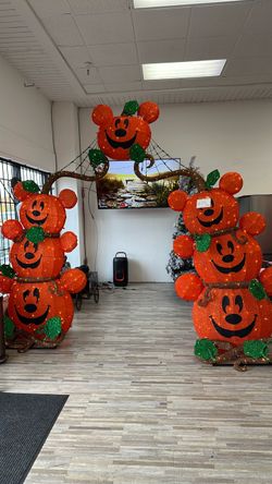Disney Mickey Mouse Jack-o'-Lantern
