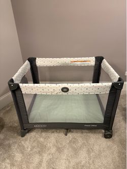 Graco Pack ‘n Play On the Go Playard