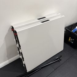 free foldable tables and chairs