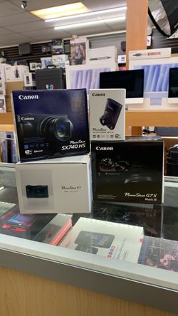 Canon Camera V1 Brand New