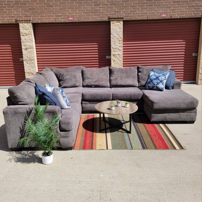 NFM Sectional Couch + Delivery for Sale in Mckinney, TX OfferUp
