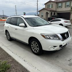 2016 Nissan Pathfinder