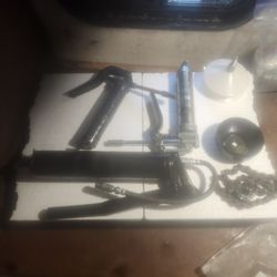 Automotive Grease Guns N Extra Little Tubes Of Grease