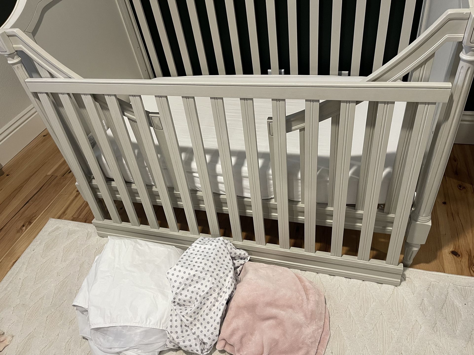 Pottery Barn Crib Set for Sale in Murrieta, CA OfferUp