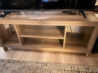 FREE TV Stand – Must Pick Up