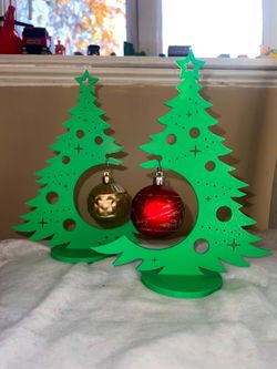 Green Metal Christmas Tree Ornament Holders Set of 2