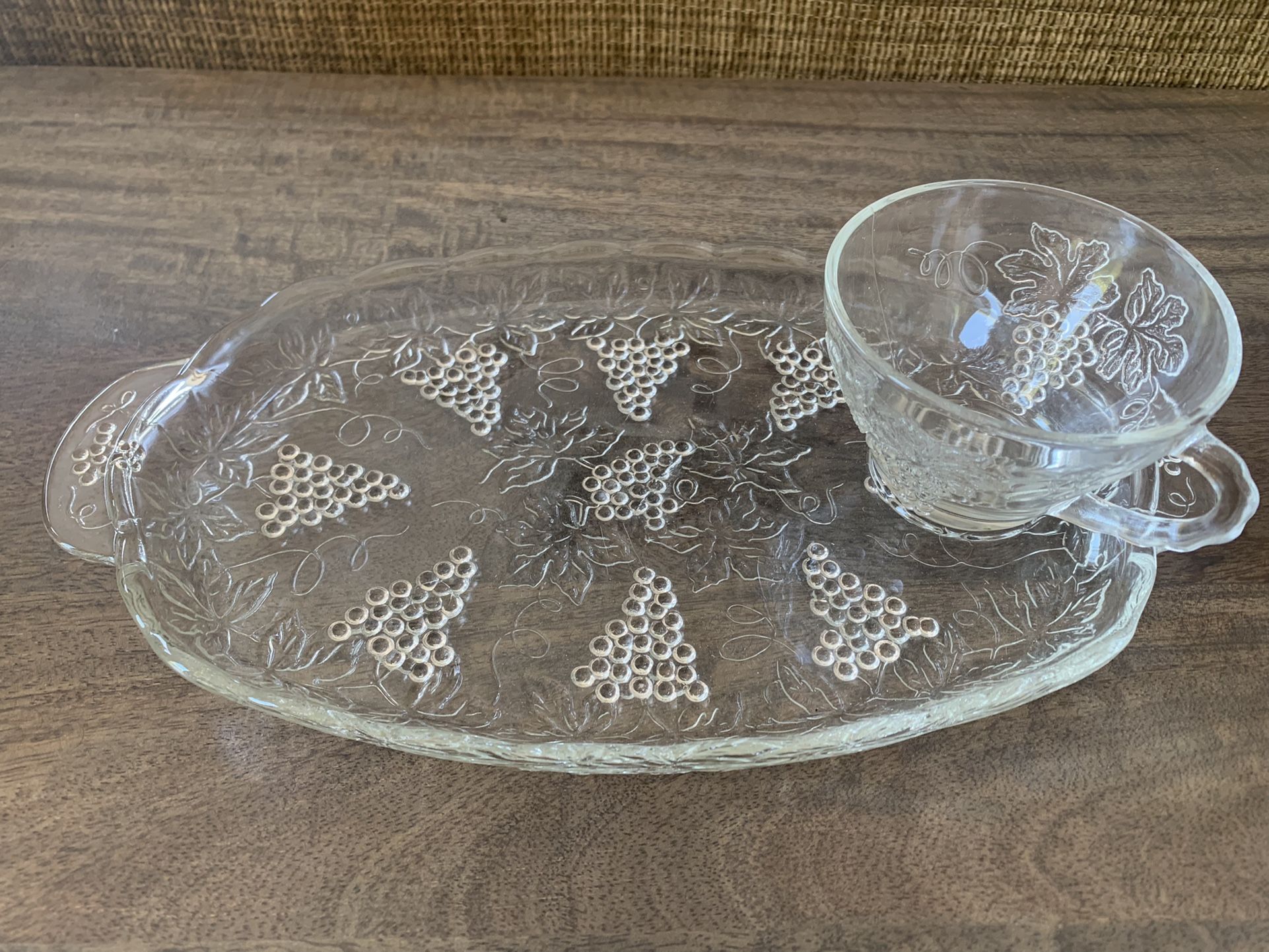 Set Of 4-Vintage Lunchin Plate And Cups-4 Plates,4cups