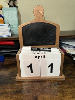 Perpetual Calendar Stand  