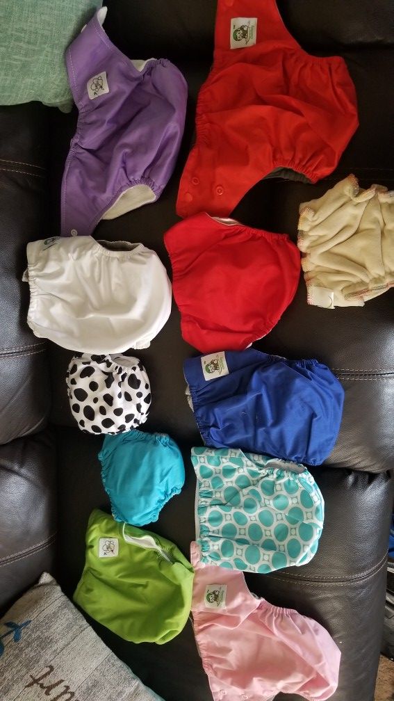 Newborn to 3 month cloth diapers with inserts