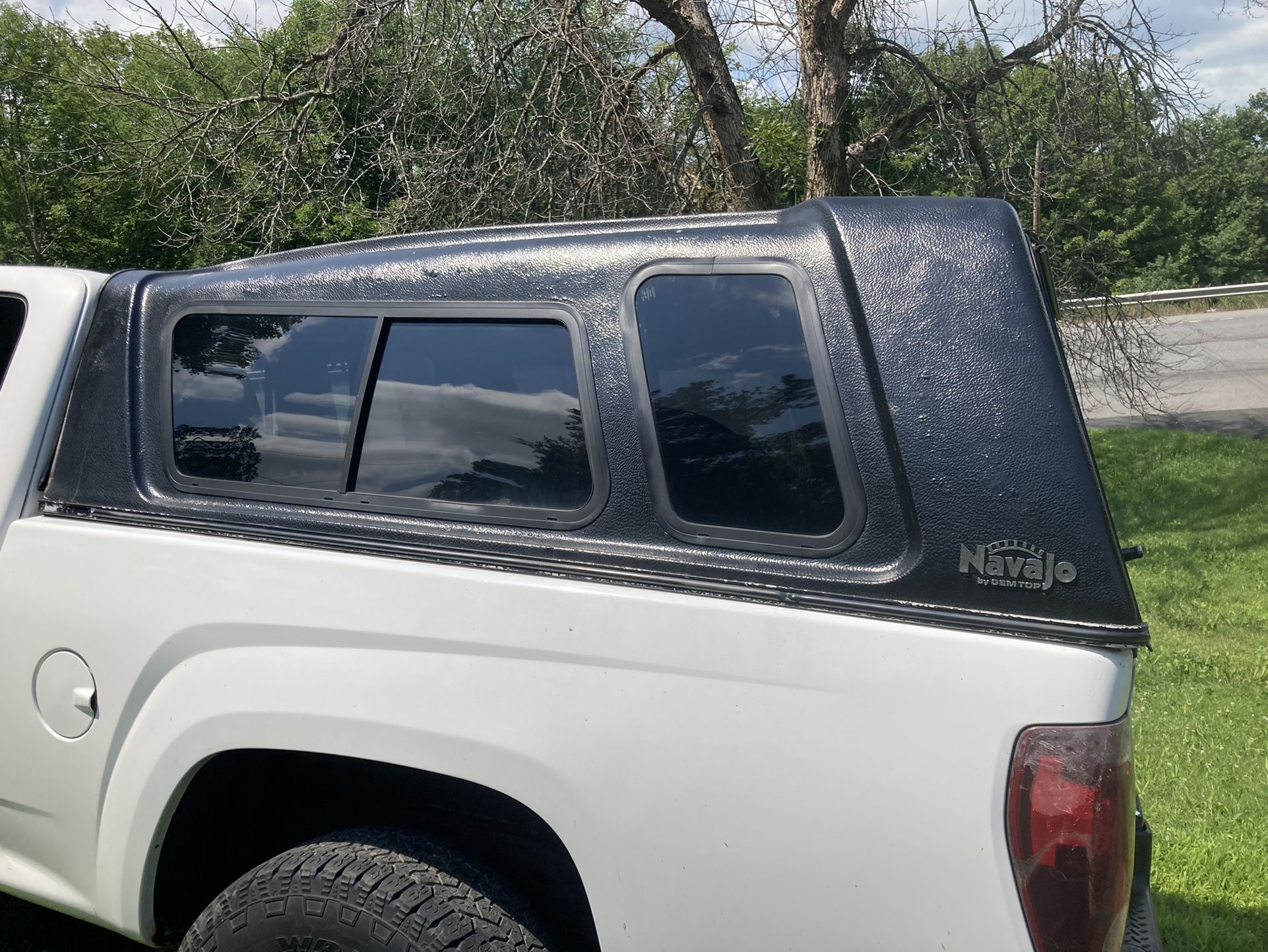 Truck Cap Small Pick Up 6 Ft Bed