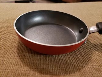 T-Fal One Egg Wonder Pan Red