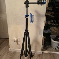 Professionals Use Bike Repair Stand (BRAND NEW)