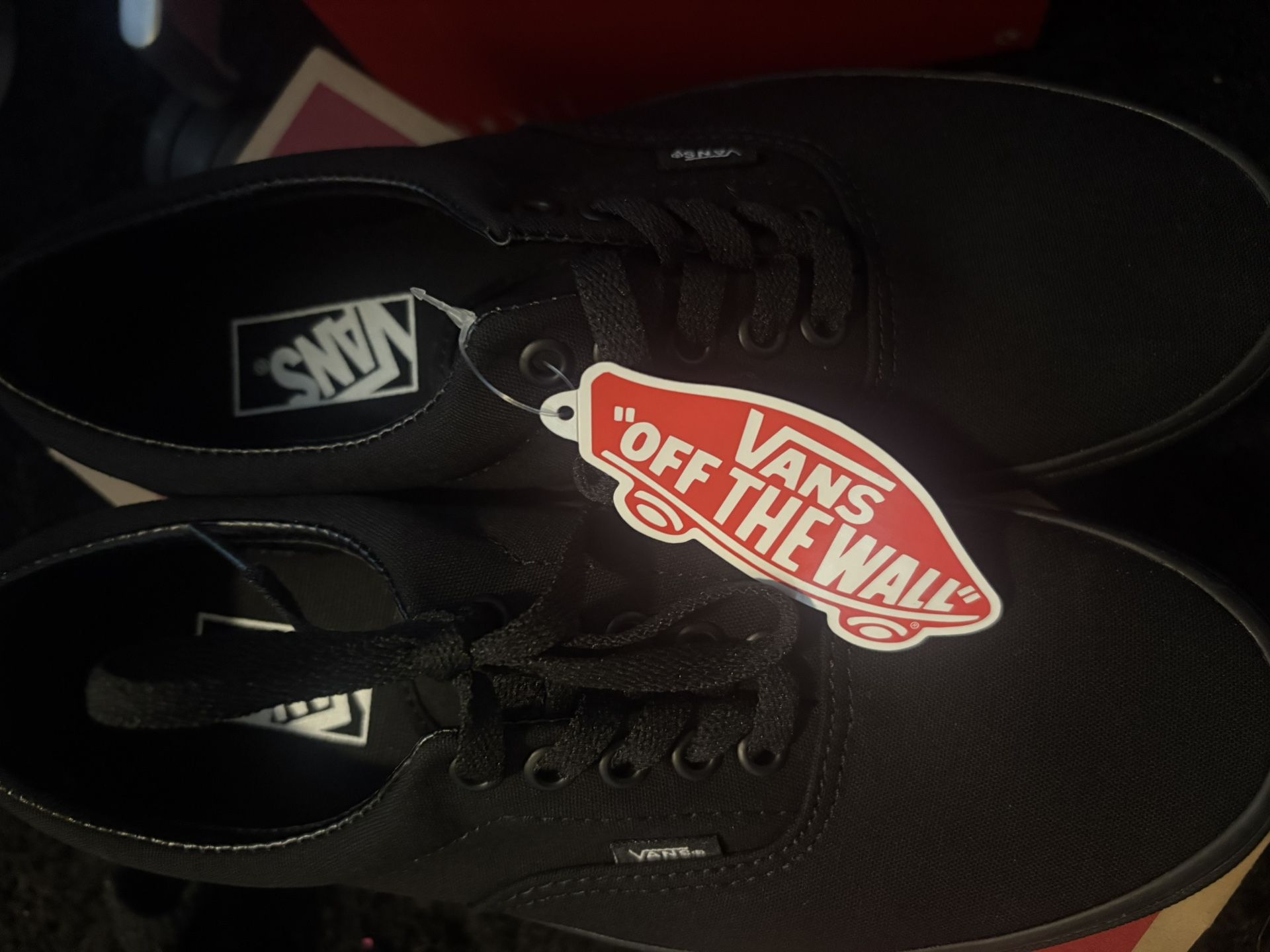 Women’s Vans 9