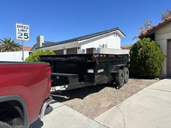 Rento Traílas De Dumpe Cerrada Y Planas