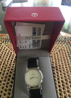 Braille Watch. Titán
