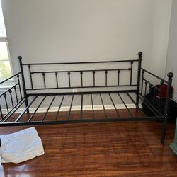 Twin Daybed 