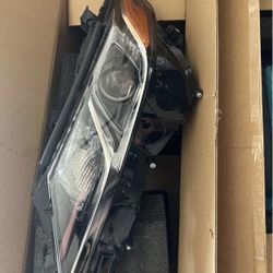 2018-2023 Headlights Toyota Camry