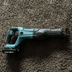 Makita Saw With Battery