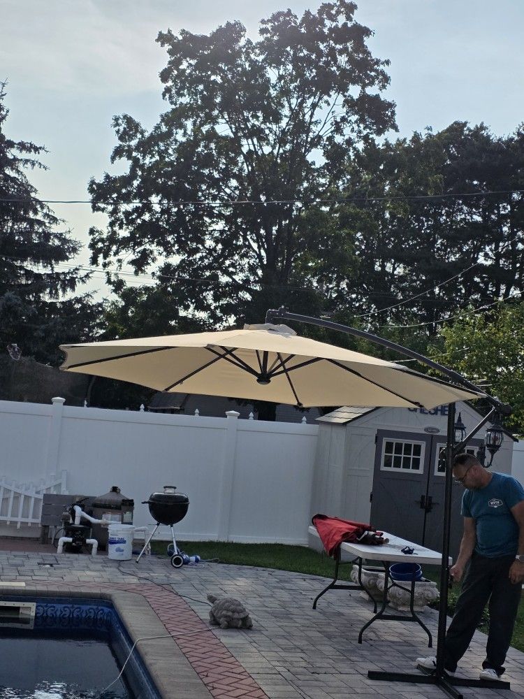 Brand New Solar Umbrella With T Base