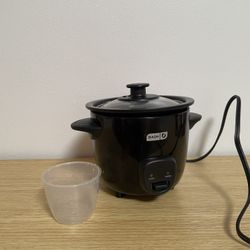 Mini Rice Cooker - Dash, Black