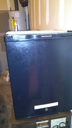 Two small fridge's one is general electric and the other one is frigidaire