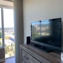 TV & DVDs
