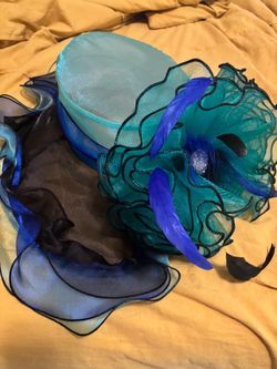 Derby Hat with Fascinator Clip