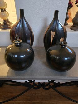 Set Of 4 Ceramic Vases