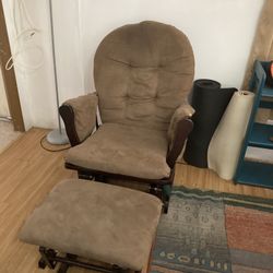 Rocking Chair 