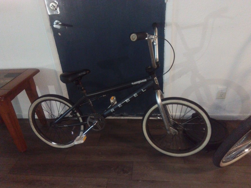 Mongoose Rebel