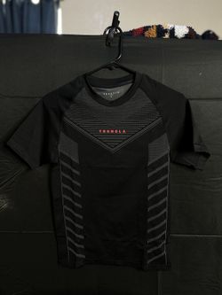 Young La compression GYM Superhero shirt BRAND NEW