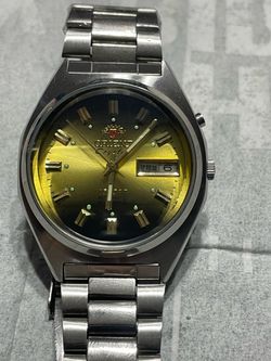 Watch orient 80s  new condition automatic 21 jewels 35 mm- dial gold color  works perfectly   Hermoso reloj orient automático de los 80s en condicion 