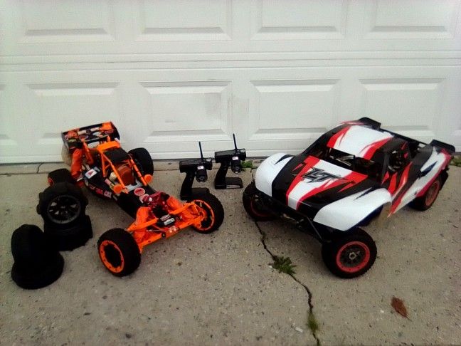 Rovan Rc Lt 1/5 Scale Short Course Truck Ready To Run Four-wheel Drive Plus Rovan RC Baja 5b Two Wheel Drive Buggy.Or I'M ACCEPTING TRADES FOR A RTT