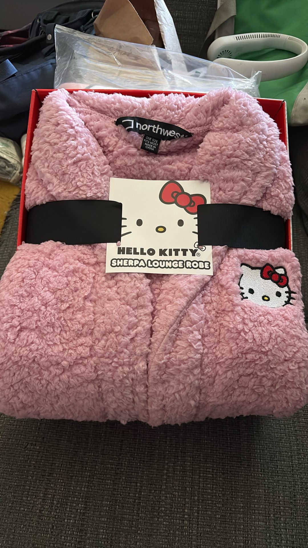 Hello Kitty Sherpa Lounge Robe 