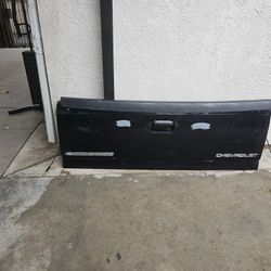 2000/2006 Chevrolet Silverado Talgate  Black 