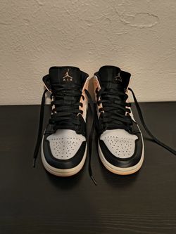 Jordan 1 Mids 