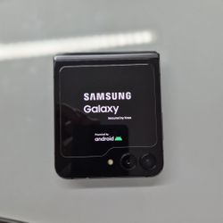 Samsung Z Flip 5, Black, Xfinity, 512 G, Free Wallet Phone Case