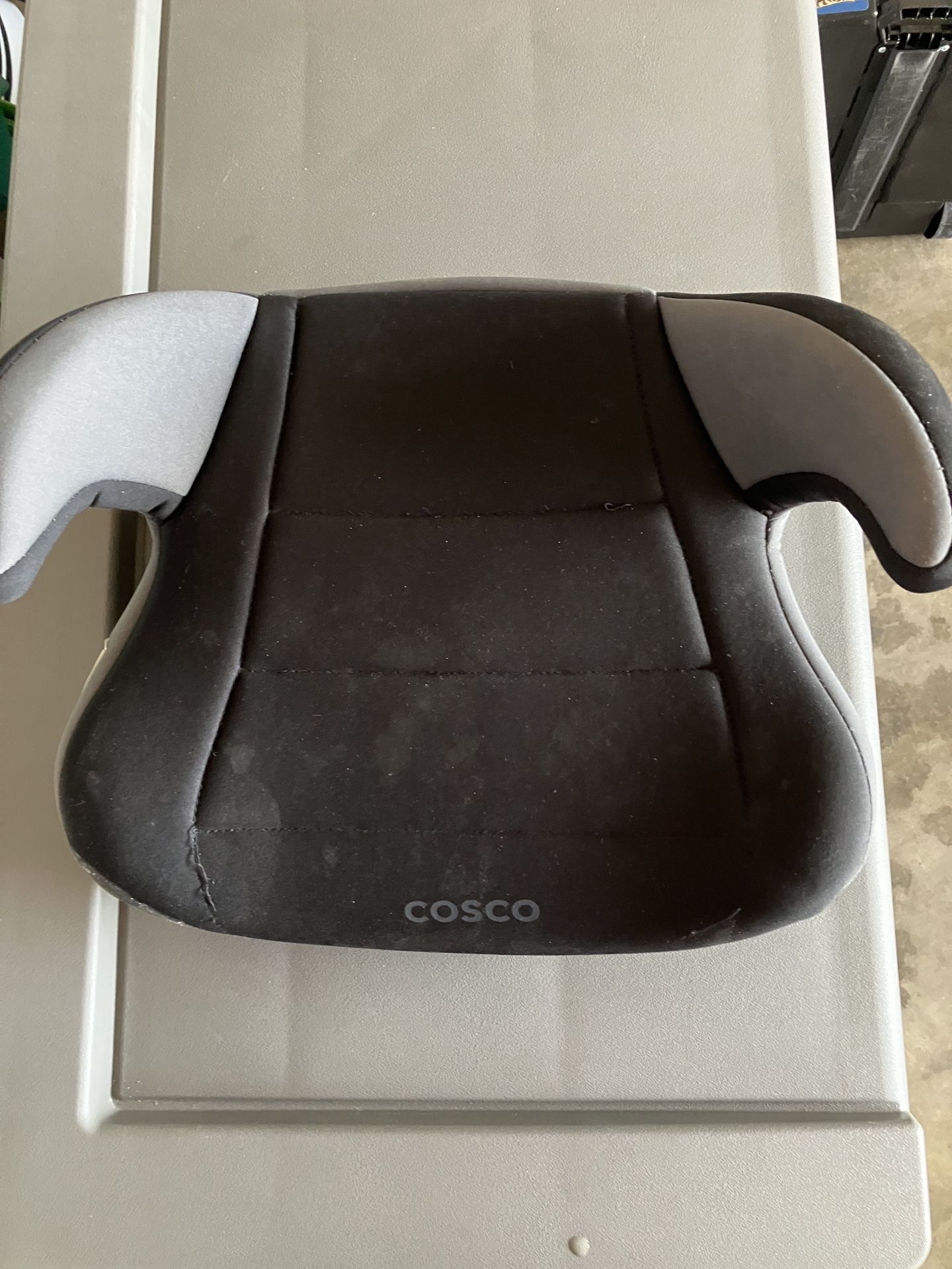 BOOSTER CAR SEAT COSCO