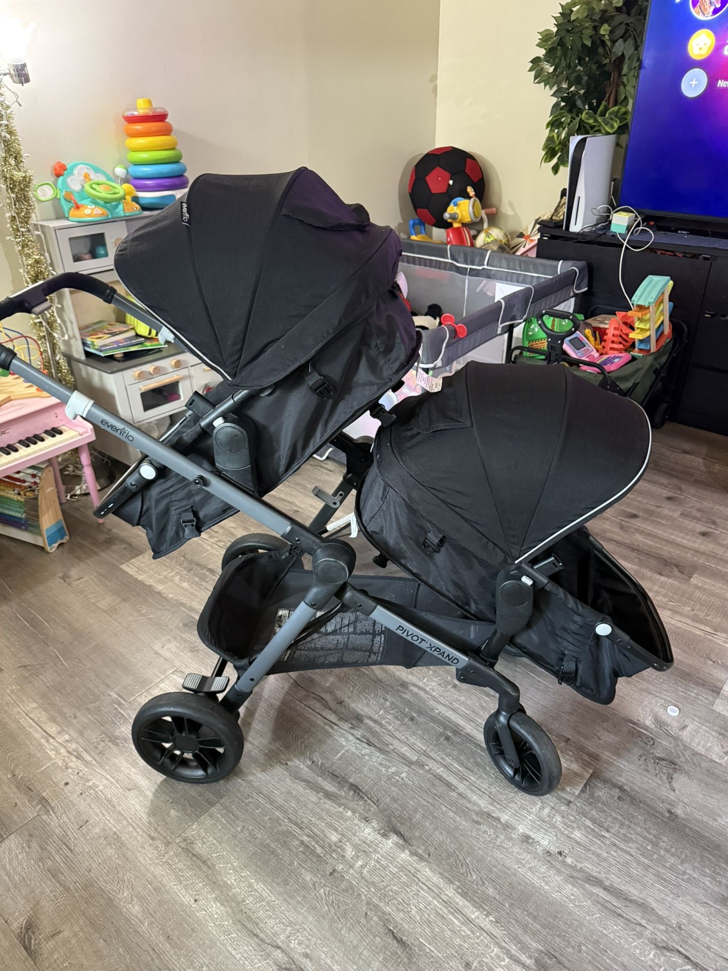 Pivot Xpand Stroller EvenFlo