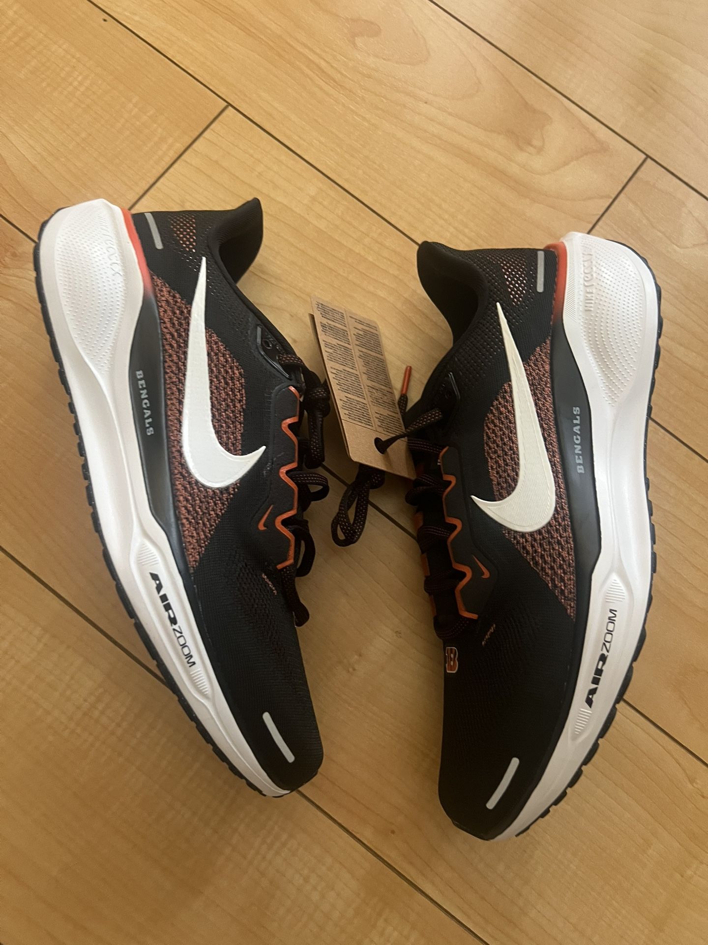 Nike Zoom Pegasus 41 Cincinnati Bengals Black Orange Mens 11 and 10.5 Bay