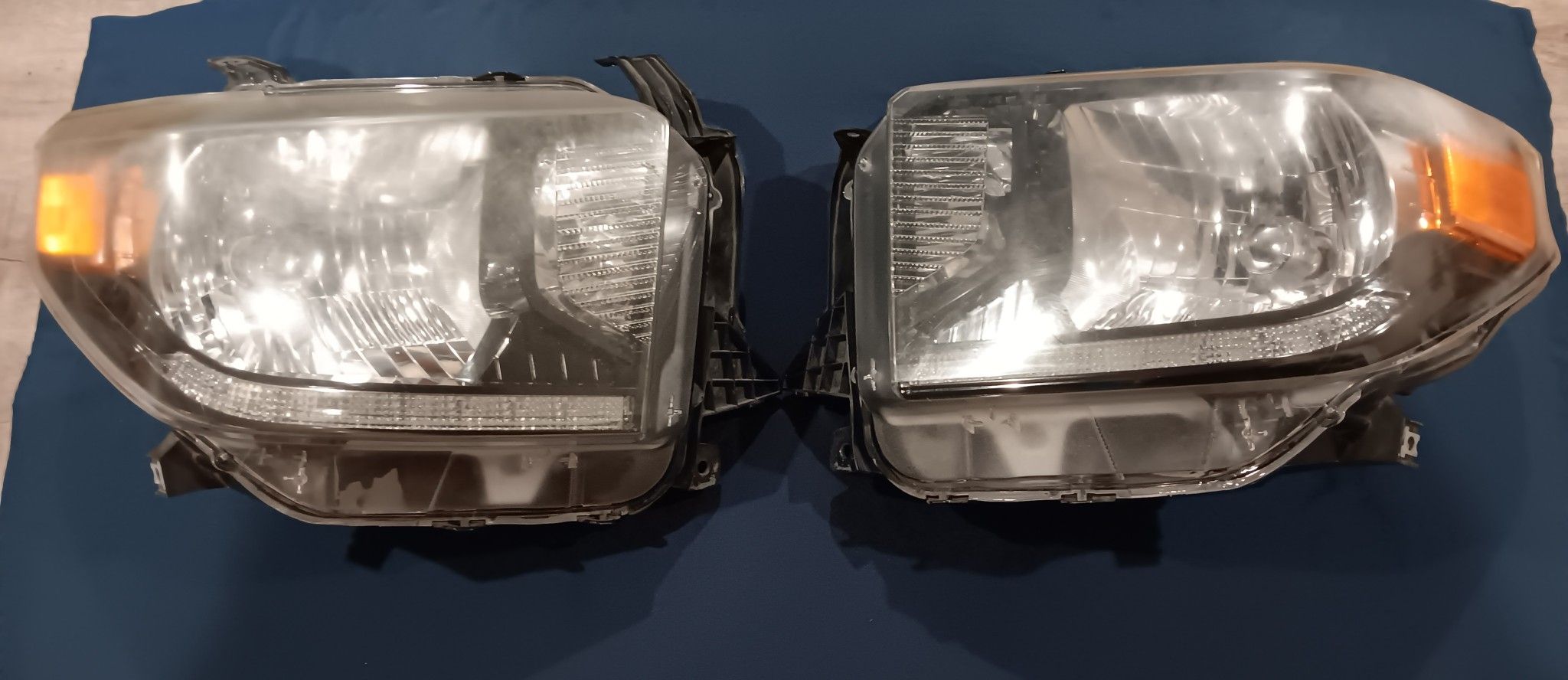 Original Toyota Tundra Headlights 2014-2017