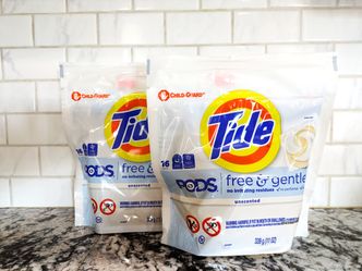 2 Bags Tide PODS free & Gentle unscented 16 pacs per bag