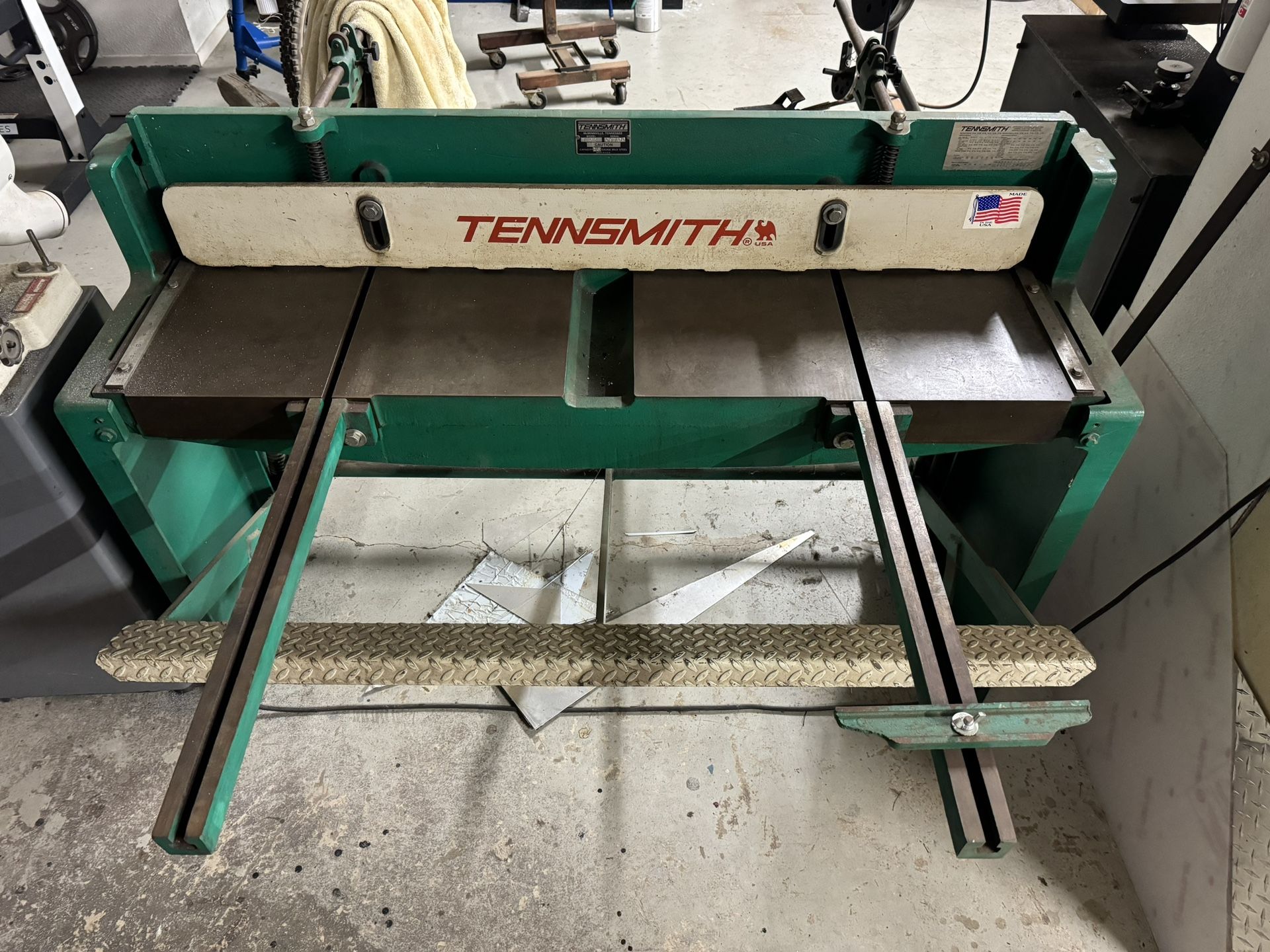 Tennsmith 52” Stomp Sheetmetal Shear