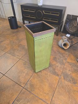 Light iron pot