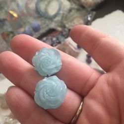 Natural Aquamarine Carved Flower