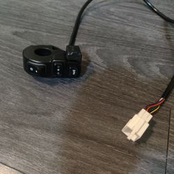 Controls Lights, Turn Signals, Horn, USB from Onyx Ebike Moped
