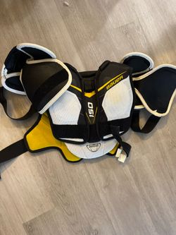 Women’s Hockey Shoulder Pads