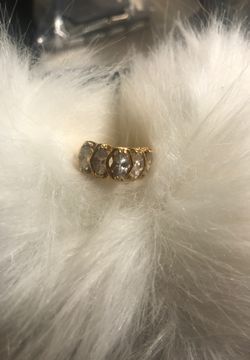 5 stones pretty ring